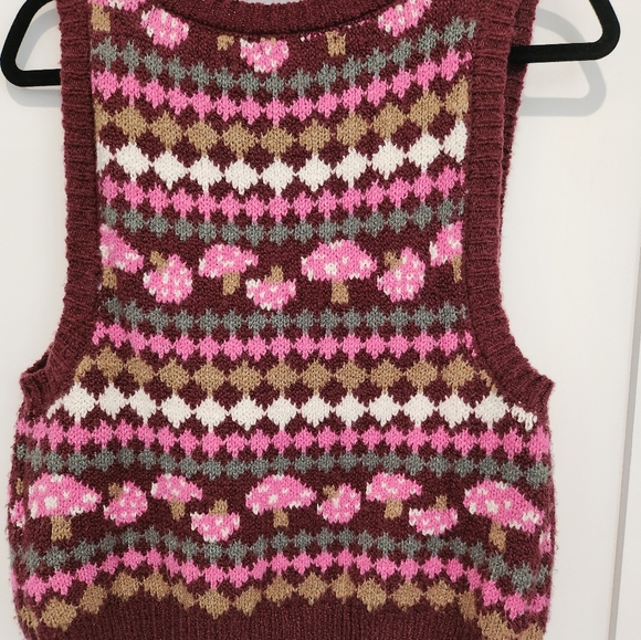Pink multi color vest - Picture 2 of 3
